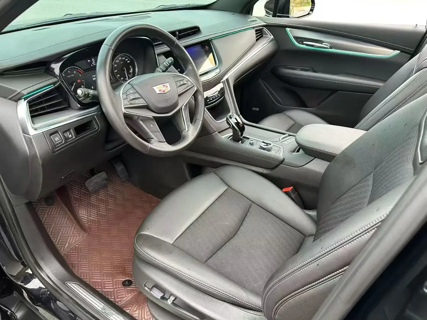 2021 CADILLAC XT5 thumbnail 4