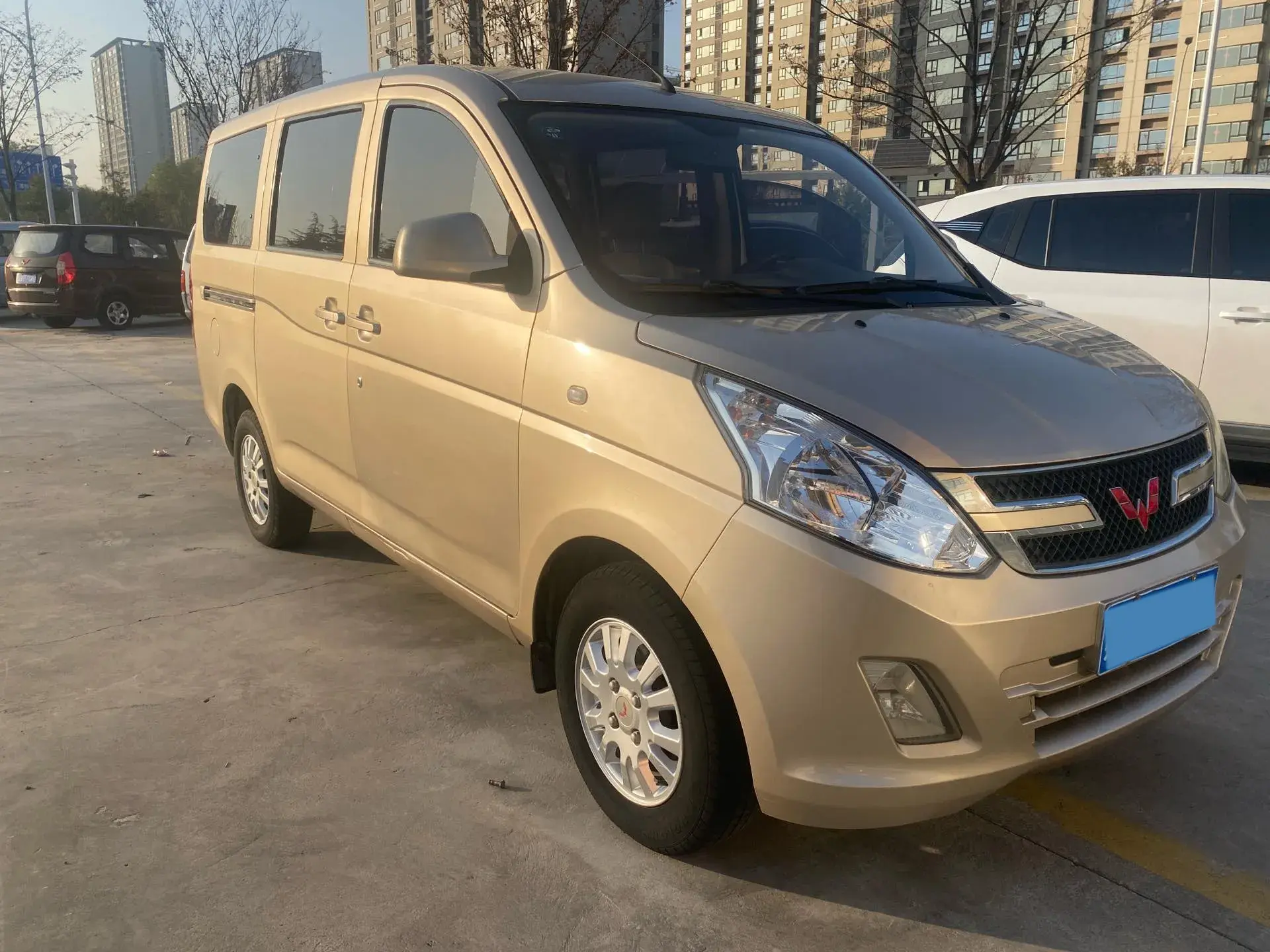 2018 WULING RONGGUANG thumbnail 3