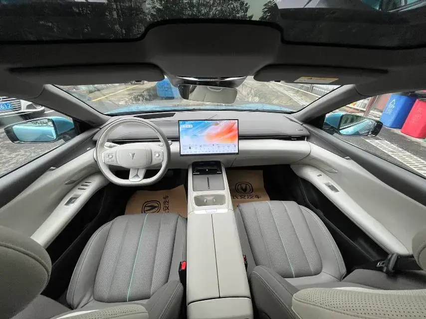 2025 DEEPAL L07 thumbnail 3