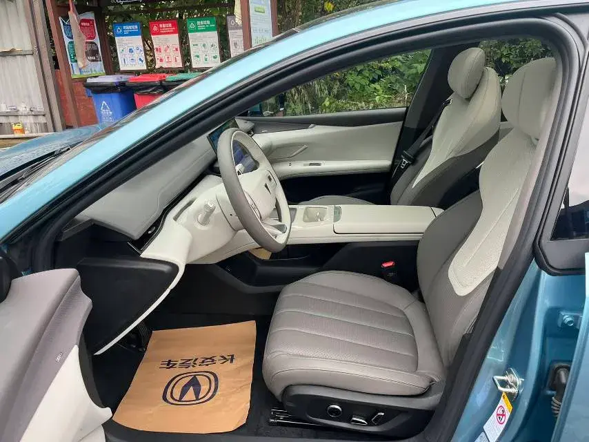 2025 DEEPAL L07 thumbnail 2