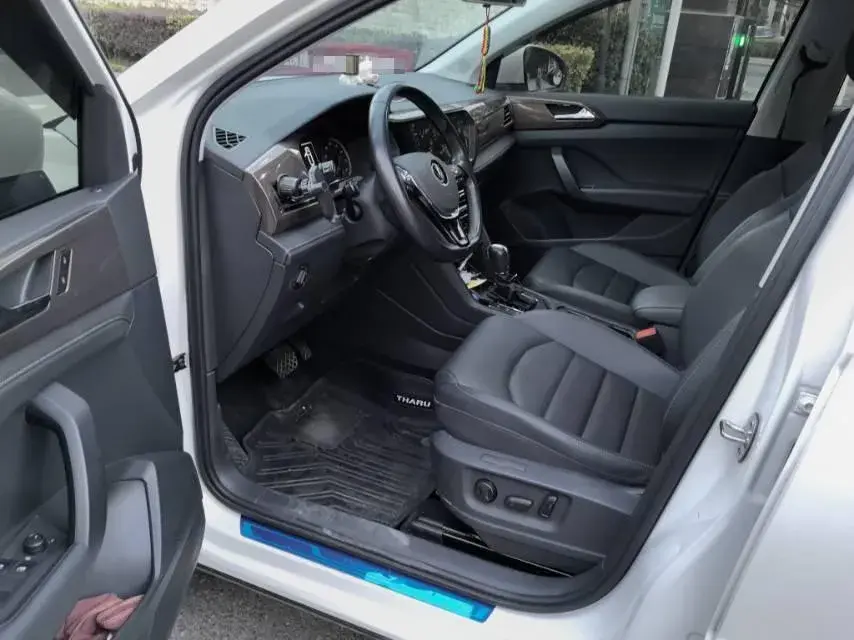 2021 VOLKSWAGEN THARU thumbnail 3