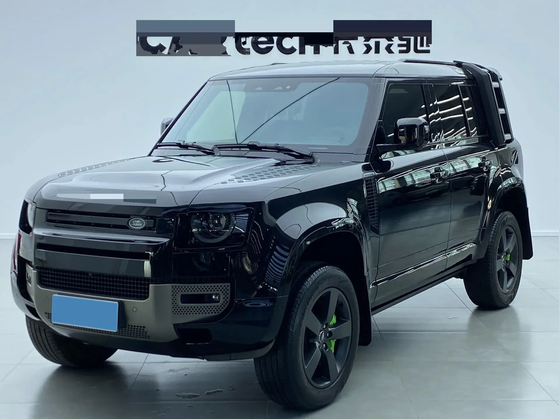 2024 LAND ROVER view 1