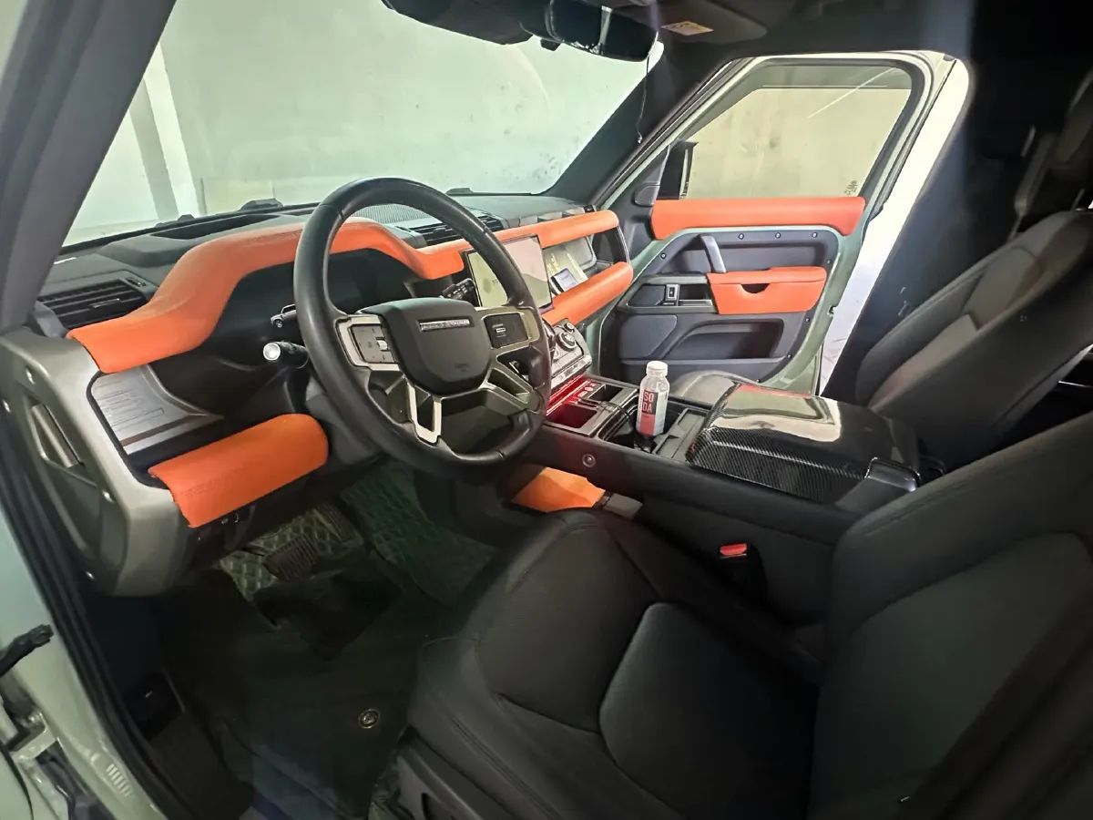 2023 Land Rover Defender 3.0T 400HP L6 8AT,autocango,china used car exporter,china ev exporter,chinese used car exporter,chinese used ev exporter