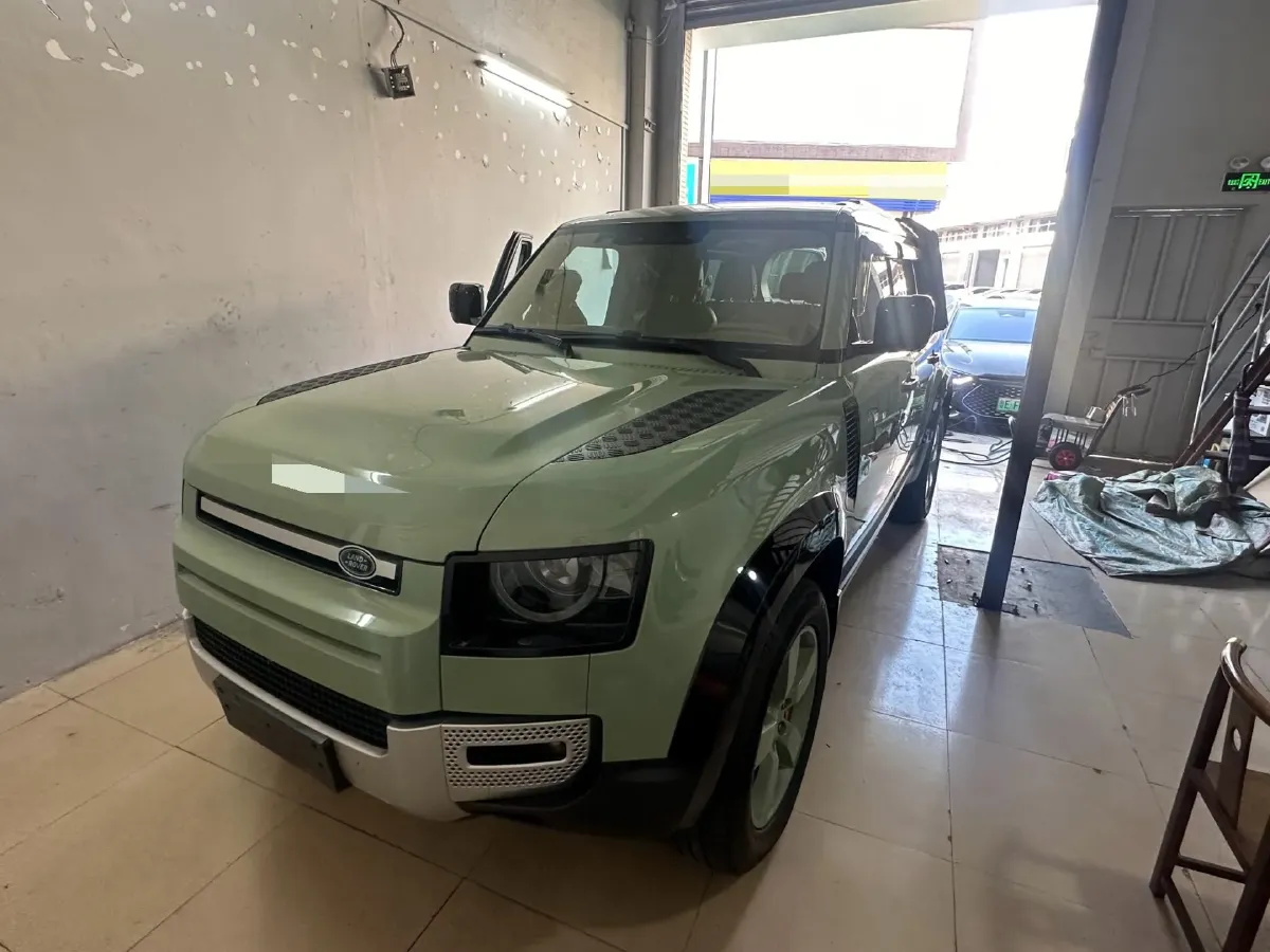 2023 Land Rover Defender 3.0T 400HP L6 8AT,autocango,china used car exporter,china ev exporter,chinese used car exporter,chinese used ev exporter