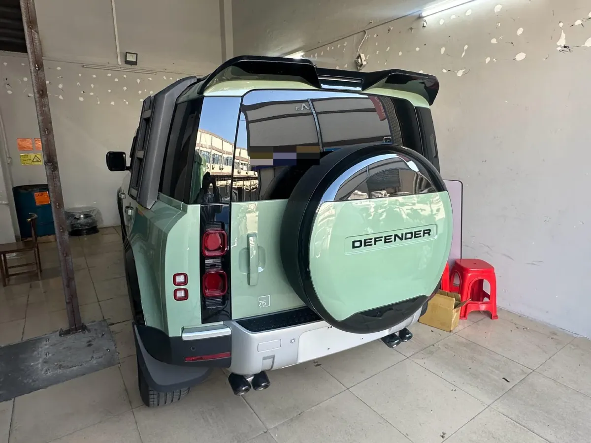 2023 Land Rover Defender 3.0T 400HP L6 8AT,autocango,china used car exporter,china ev exporter,chinese used car exporter,chinese used ev exporter