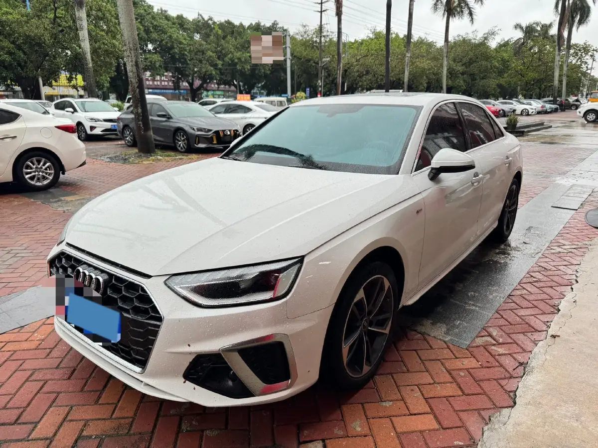 2023 Audi A4L 2.0T 190HP L4 7DCT