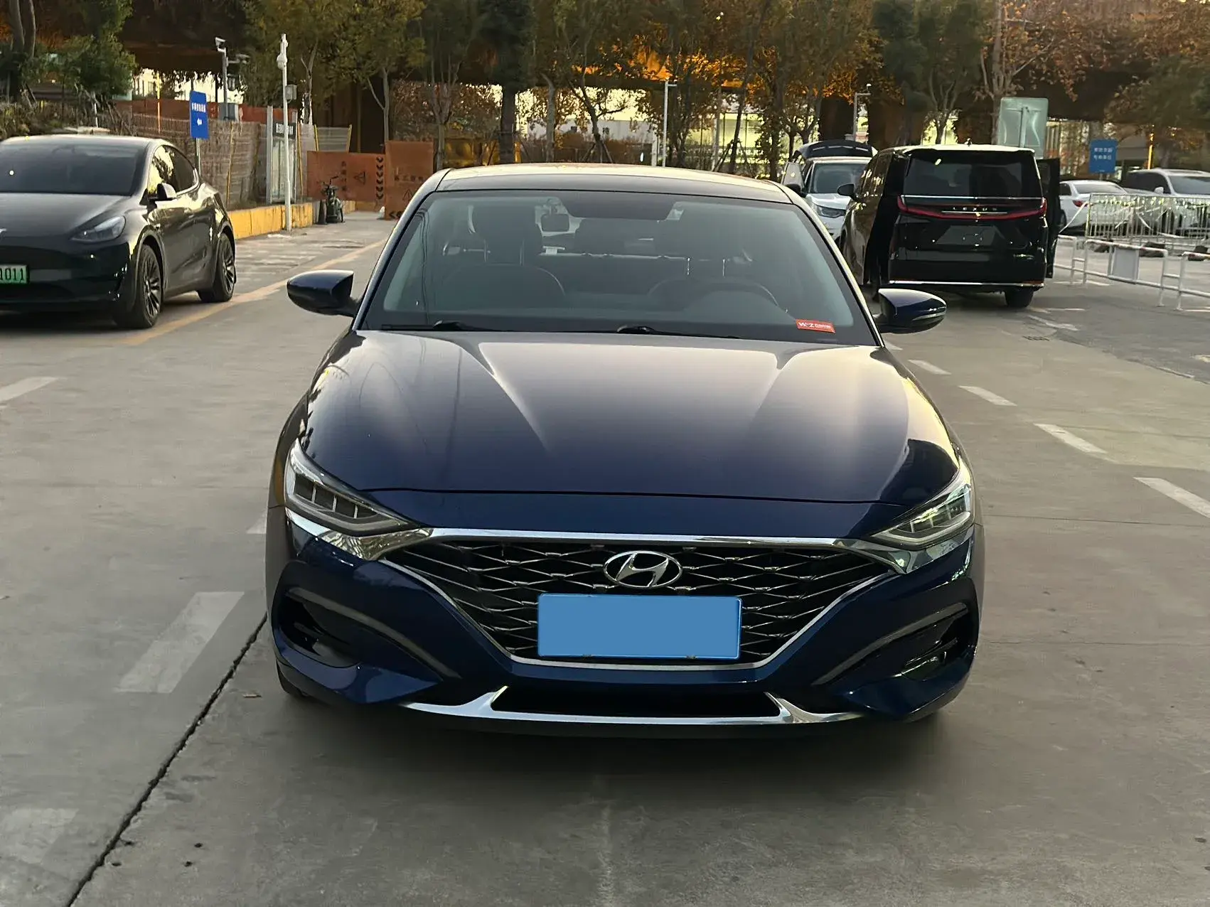 2019 HYUNDAI LA thumbnail 2