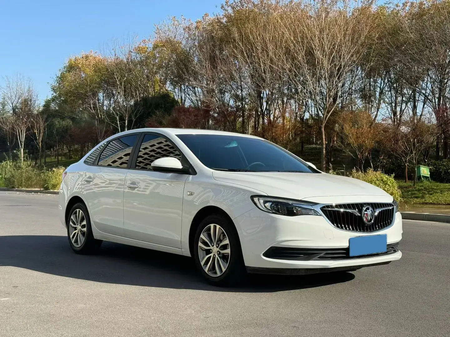 2019 BUICK EXCELLE thumbnail 3