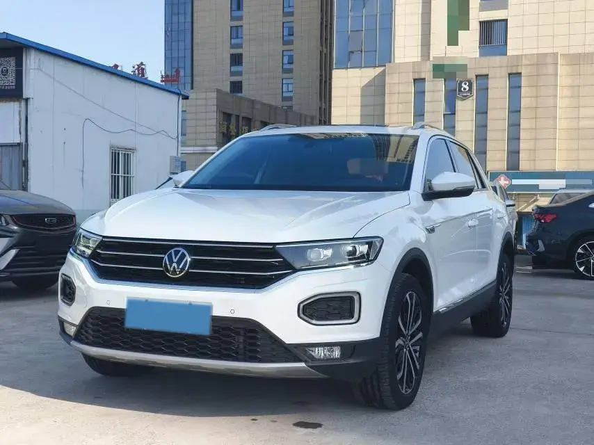 2022 VOLKSWAGEN T-ROC view 1