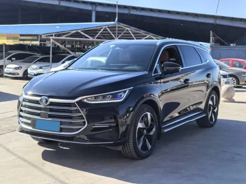 2023 BYD TANG view 1