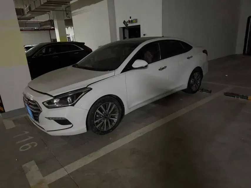 2019 HYUNDAI MISTRA thumbnail 4