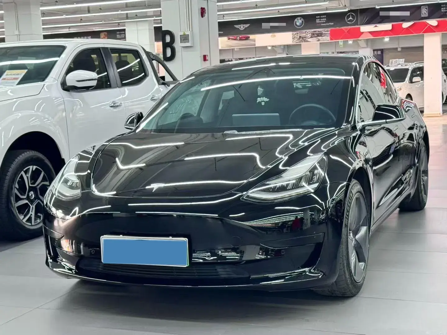 2020 TESLA MODEL view 1