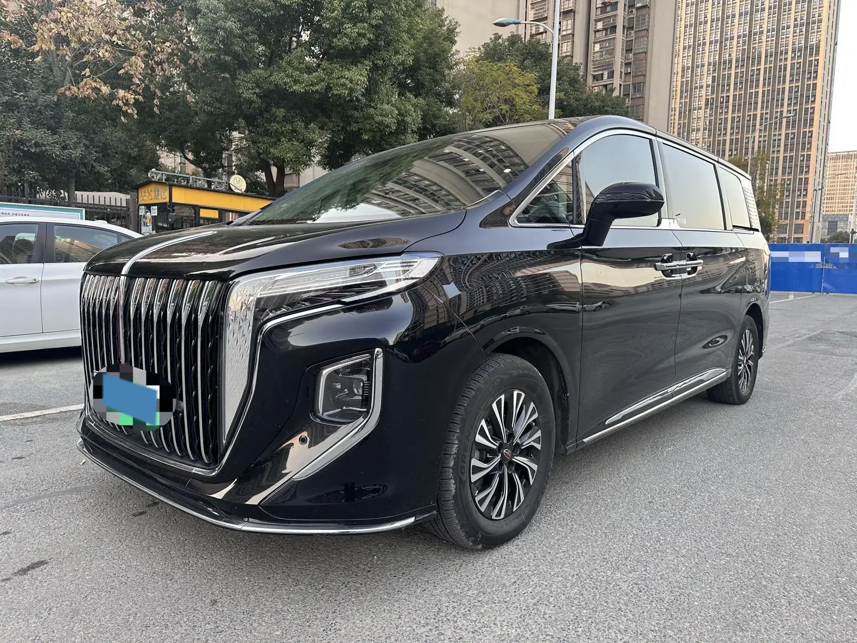 2024 HONGQI HQ9 view 1