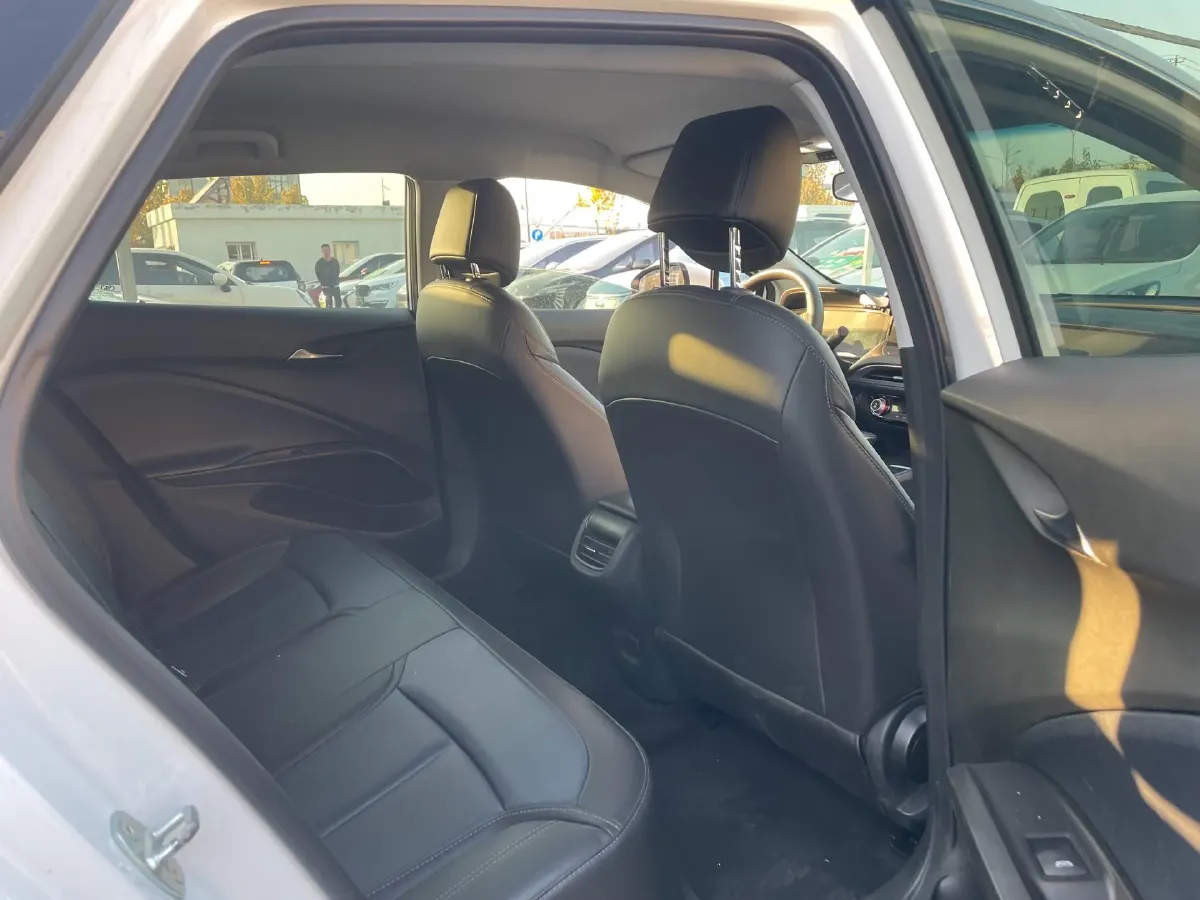 2022 Buick Velite 6 BEV 61.1KWH,autocango,china used car exporter,china ev exporter,chinese used car exporter,chinese used ev exporter