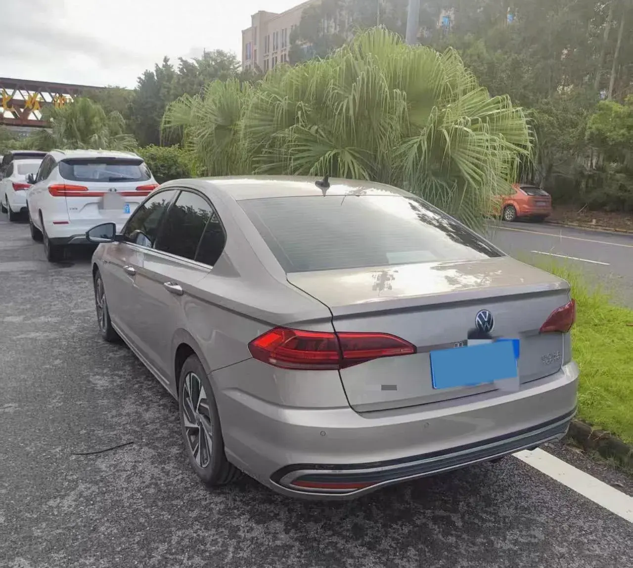 2024 VOLKSWAGEN BORA thumbnail 4