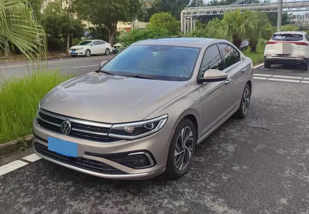 2024 VOLKSWAGEN BORA view 1