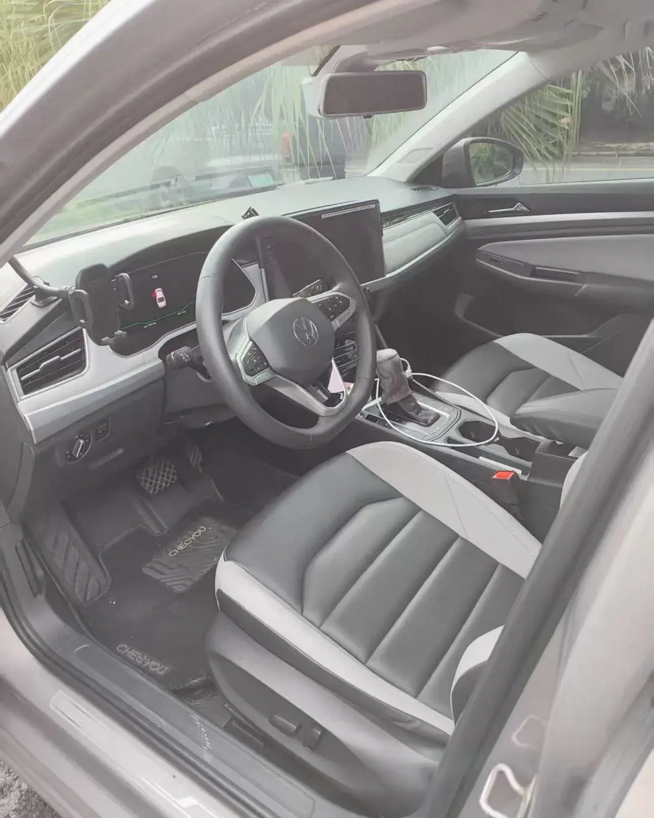 2024 VOLKSWAGEN BORA thumbnail 2