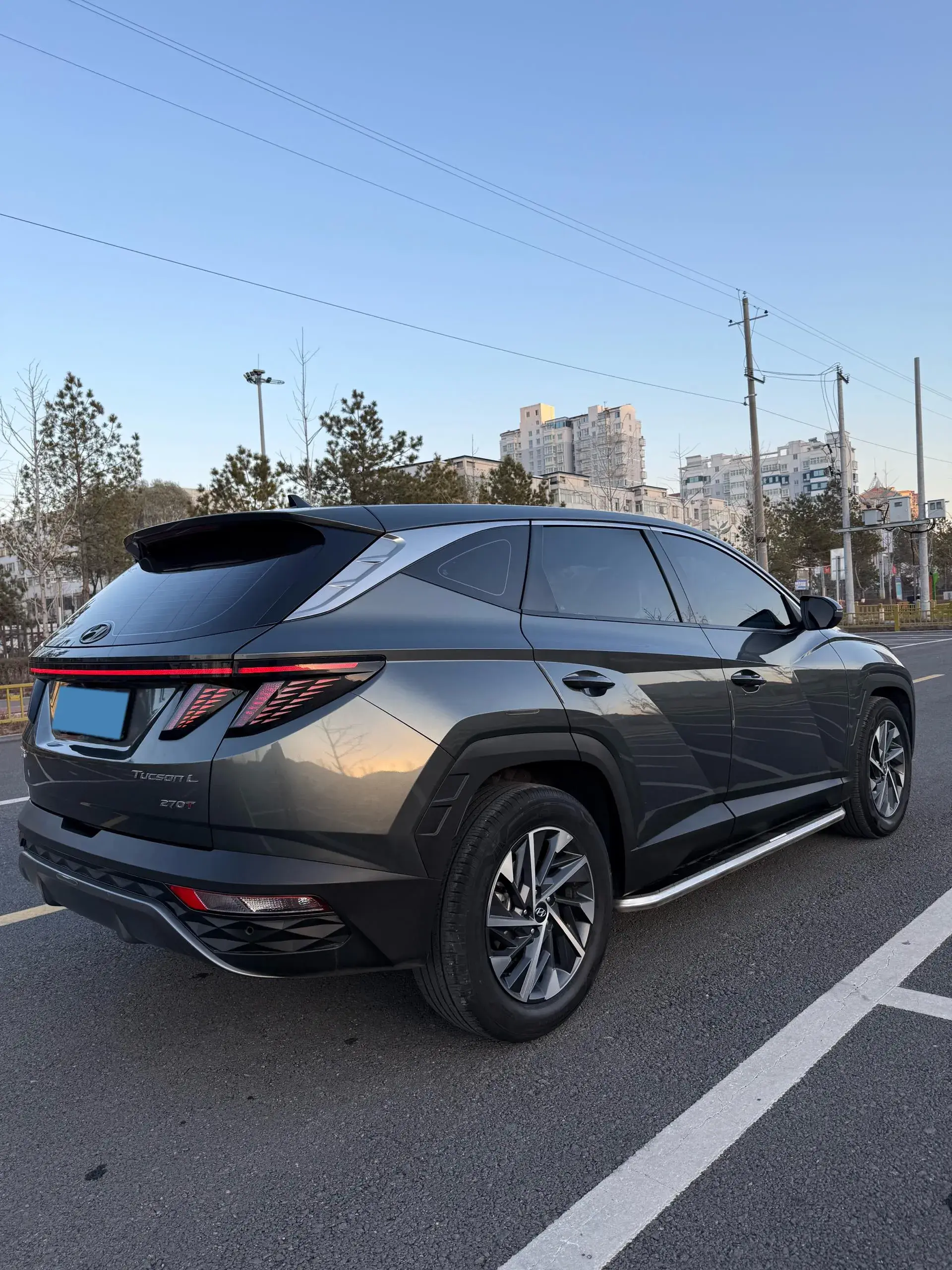 2021 HYUNDAI TUCSON thumbnail 4