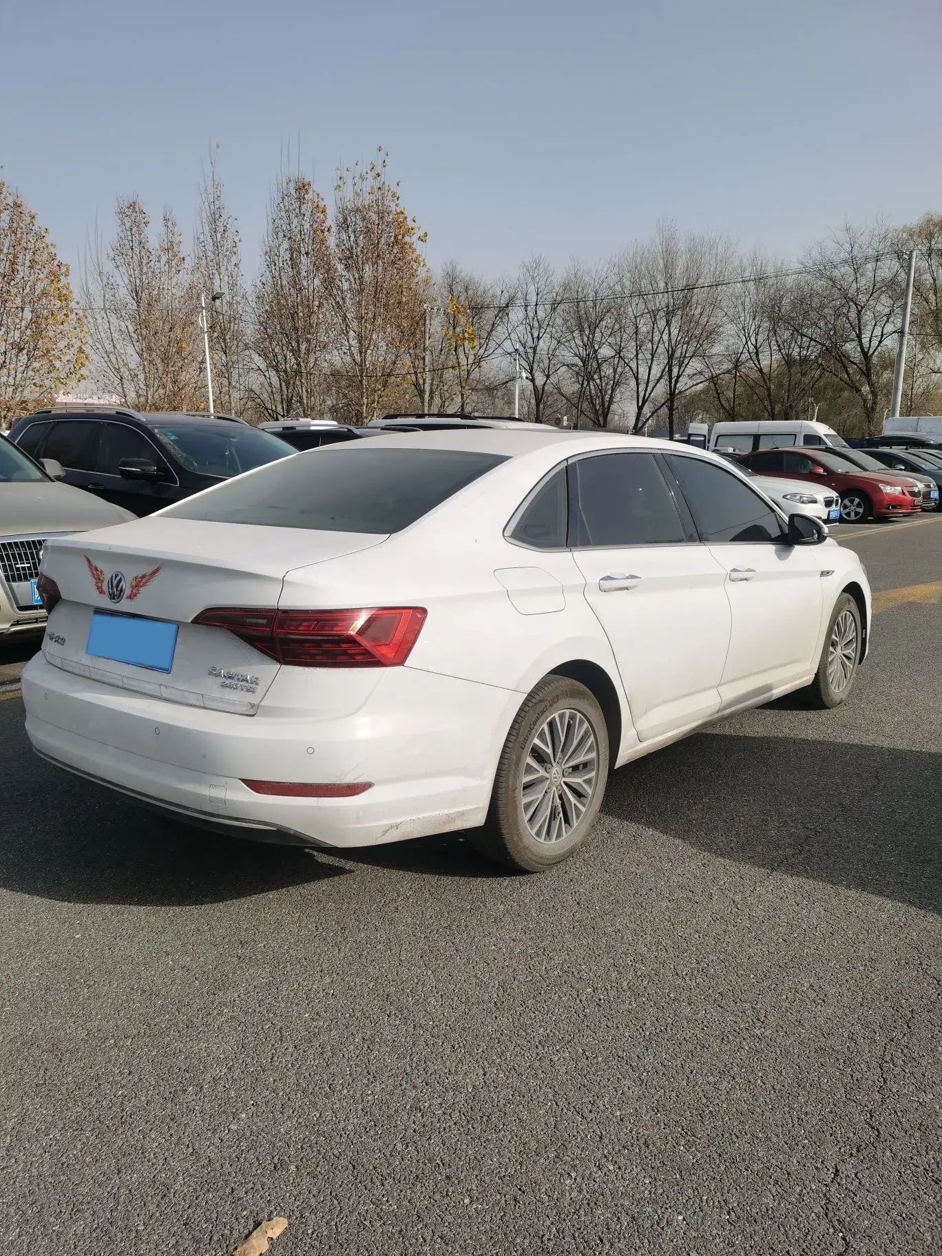 2019 VOLKSWAGEN SAGITAR thumbnail 3