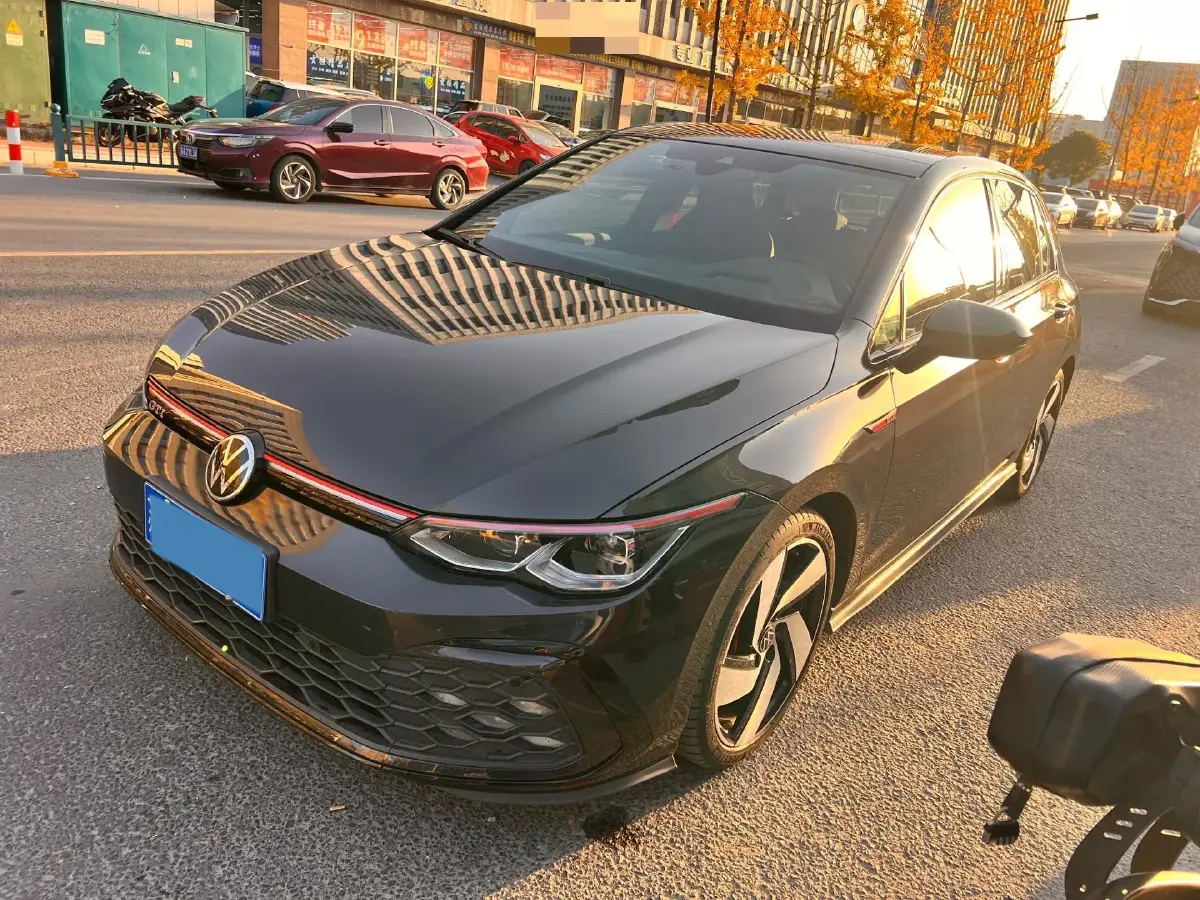 2021 Volkswagen GolfGTI 2.0T 220HP L4 7DCT