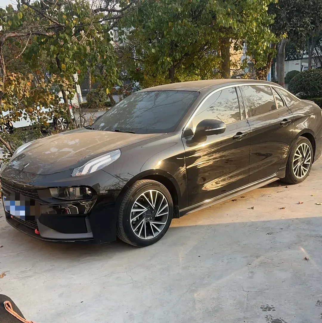 2022 LYNK&CO 03 view 1