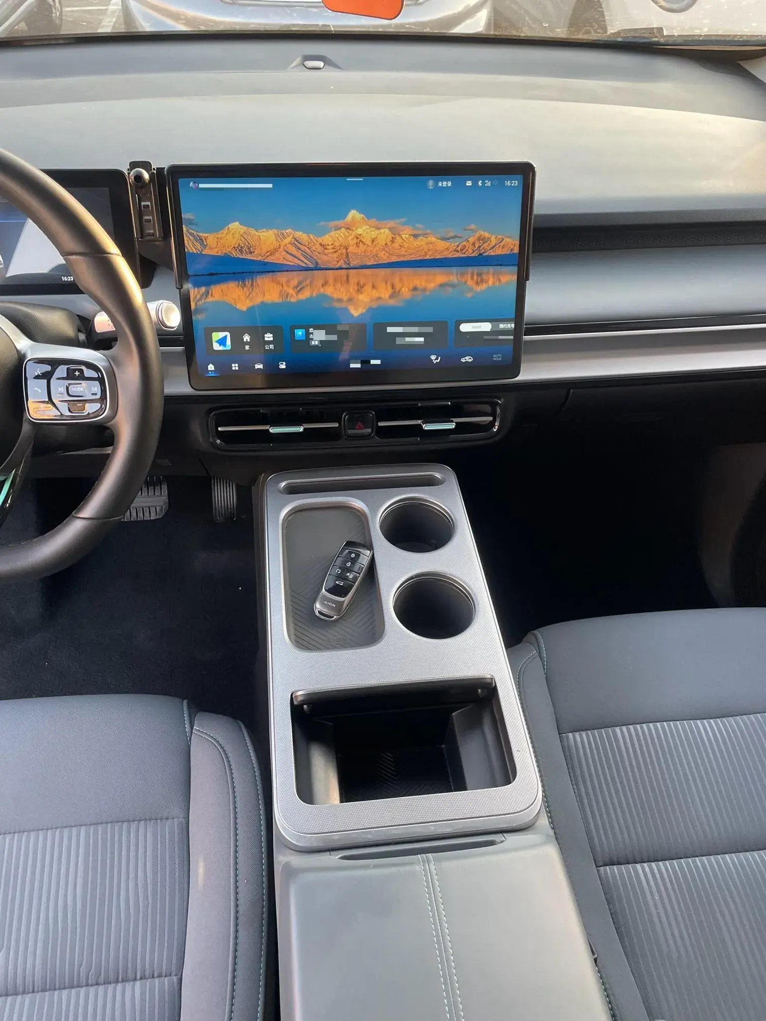 2023 AION Y thumbnail 3