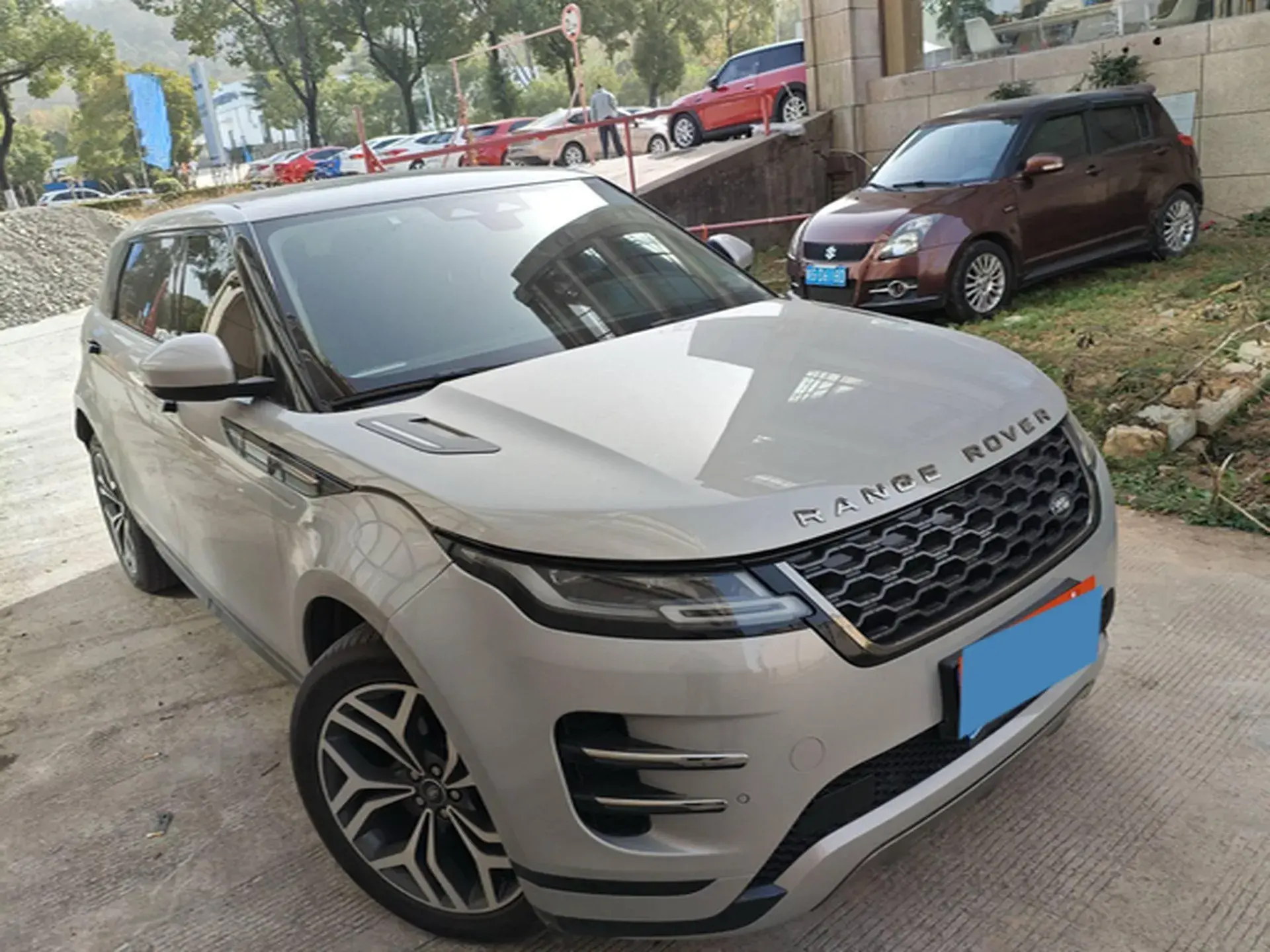 2023 LAND ROVER thumbnail 2