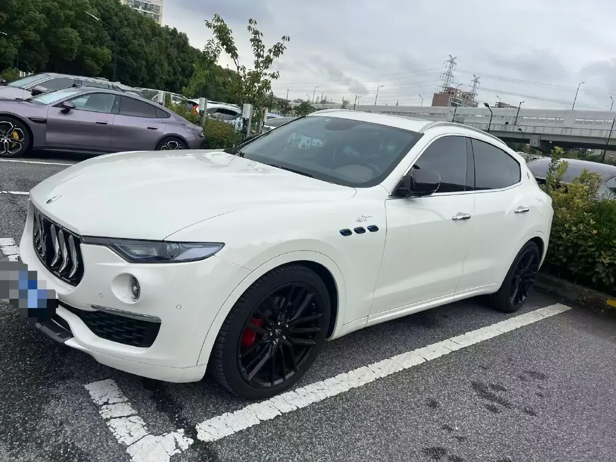 2022 Maserati Levante 2.0T 330HP L4 8AT