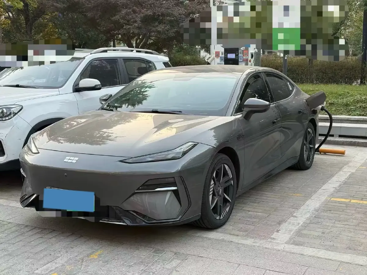 2024 Geely Galaxy E8 BEV 62KWH