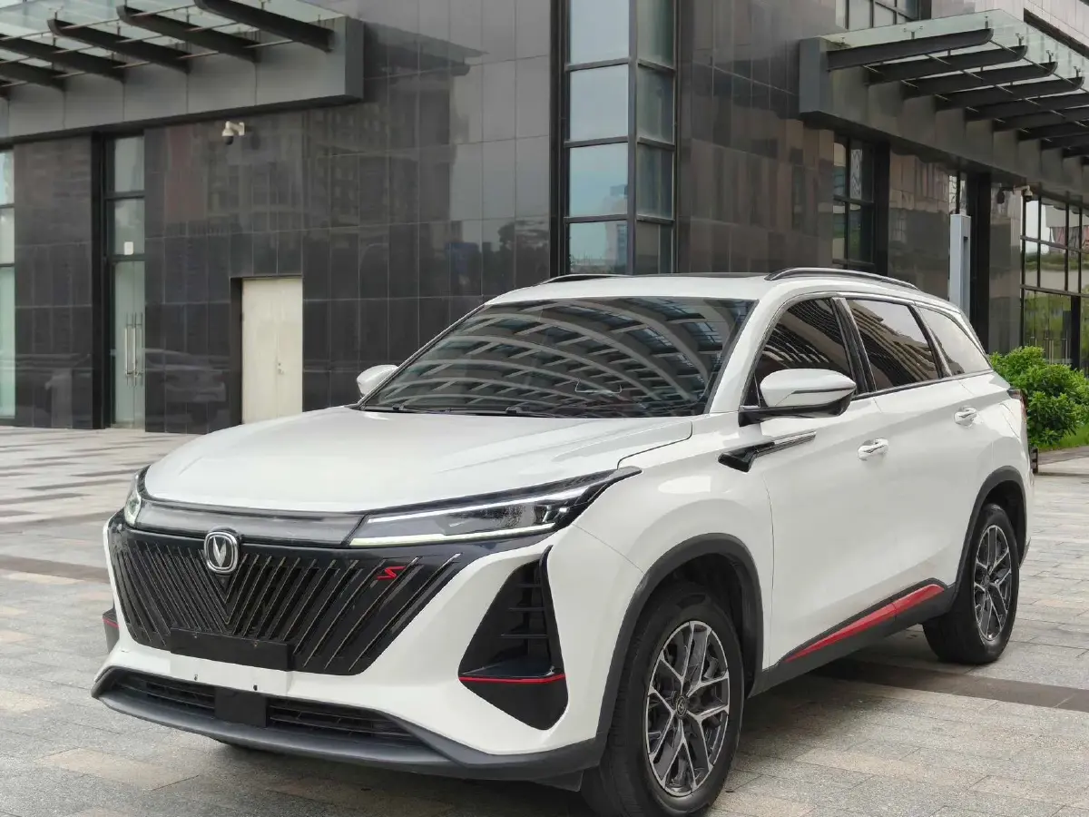 2022 ChangAn CS75 Plus 2.0T 233HP L4 8AT