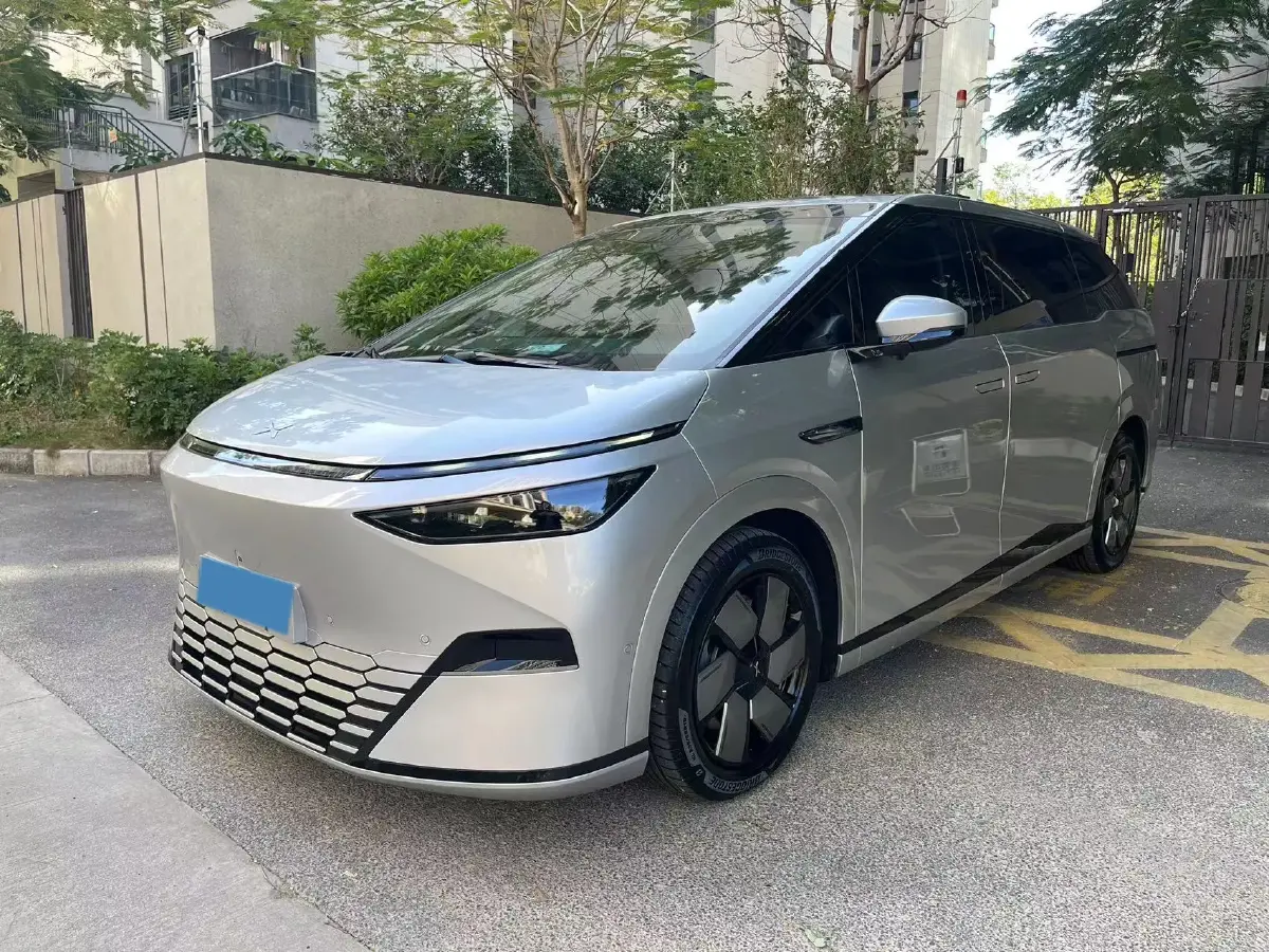 2024 Xpeng X9 BEV 101.5KWH