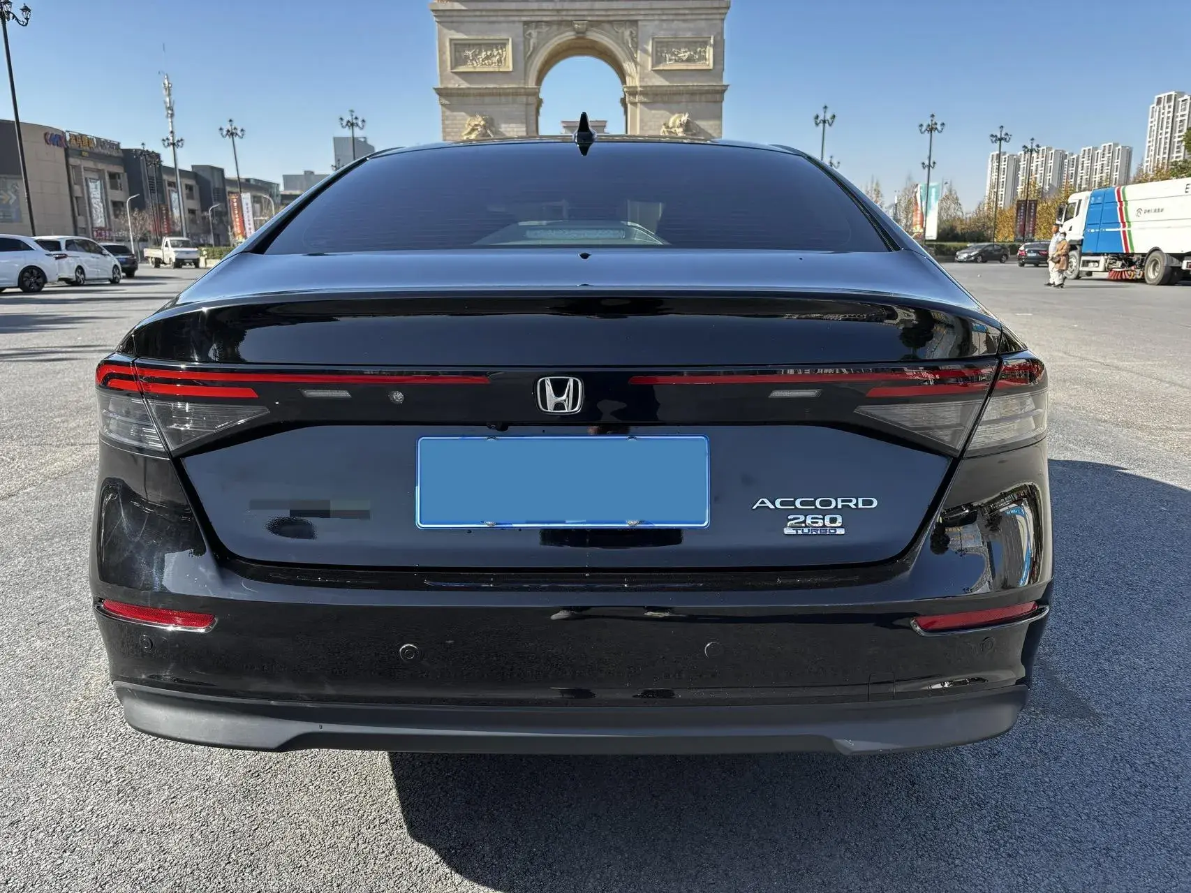 2023 HONDA ACCORD thumbnail 4