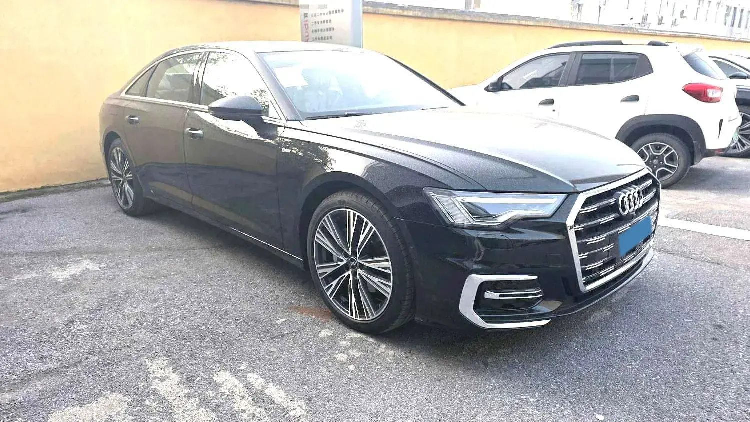 2025 AUDI A6L thumbnail 2