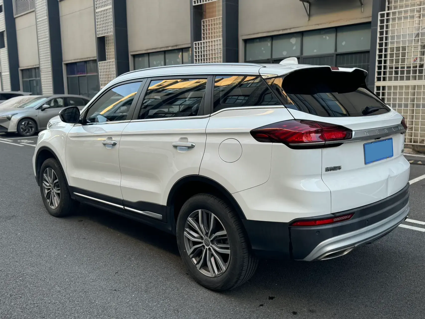 2020 GEELY AZKARRA thumbnail 4