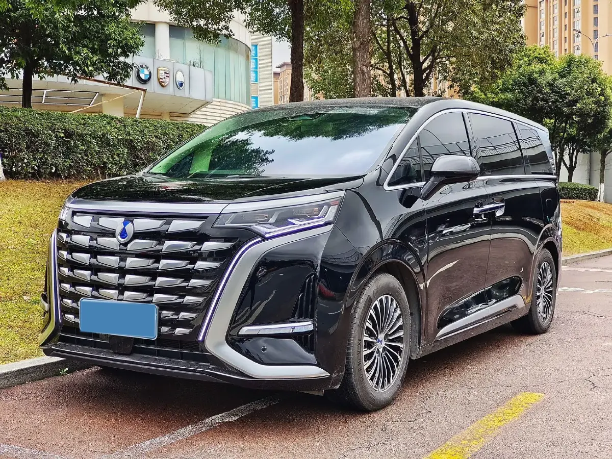 2024 Denza D9 1.5T 139HP L4 E-CVT PHEV 40KWH