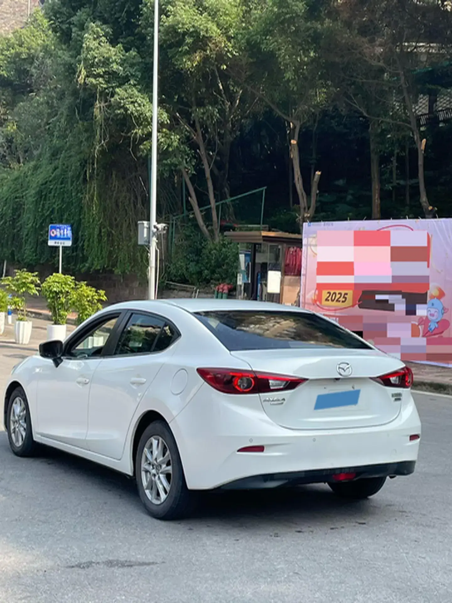 2017 MAZDA 3 thumbnail 4