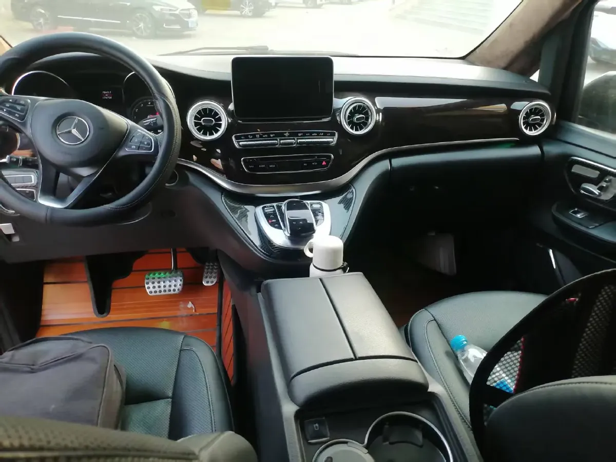 2018 Mercedes-Benz V Class 2.0T 211HP L4 7AT,autocango,china used car exporter,china ev exporter,chinese used car exporter,chinese used ev exporter