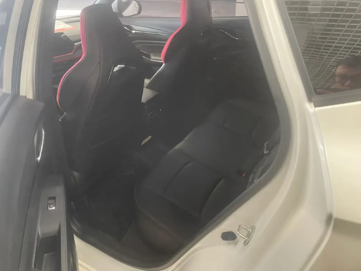 2025 ChangAn X5 PLUS 1.5T 188HP L4 7DCT,autocango,china used car exporter,china ev exporter,chinese used car exporter,chinese used ev exporter