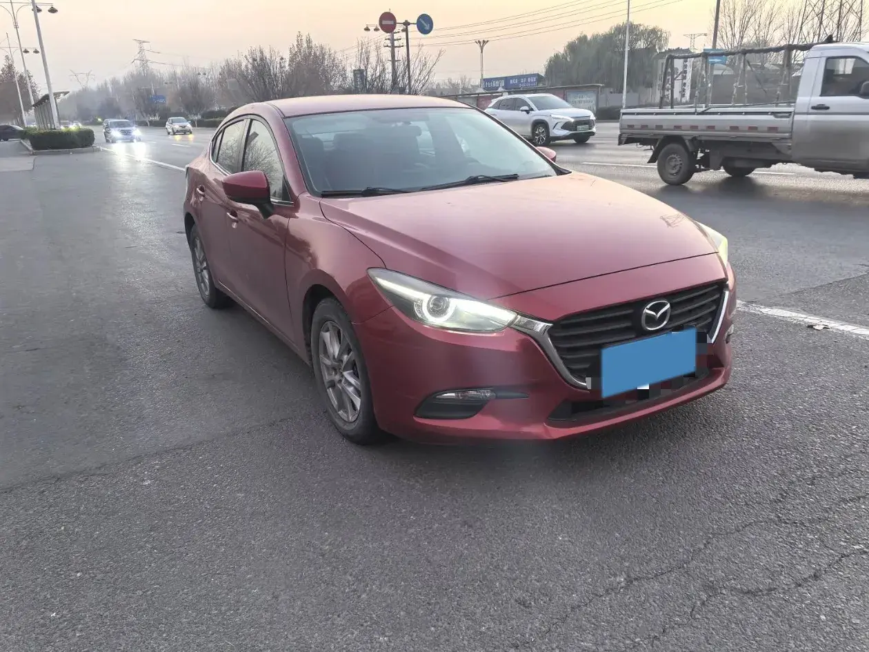 2017 MAZDA 3 thumbnail 2