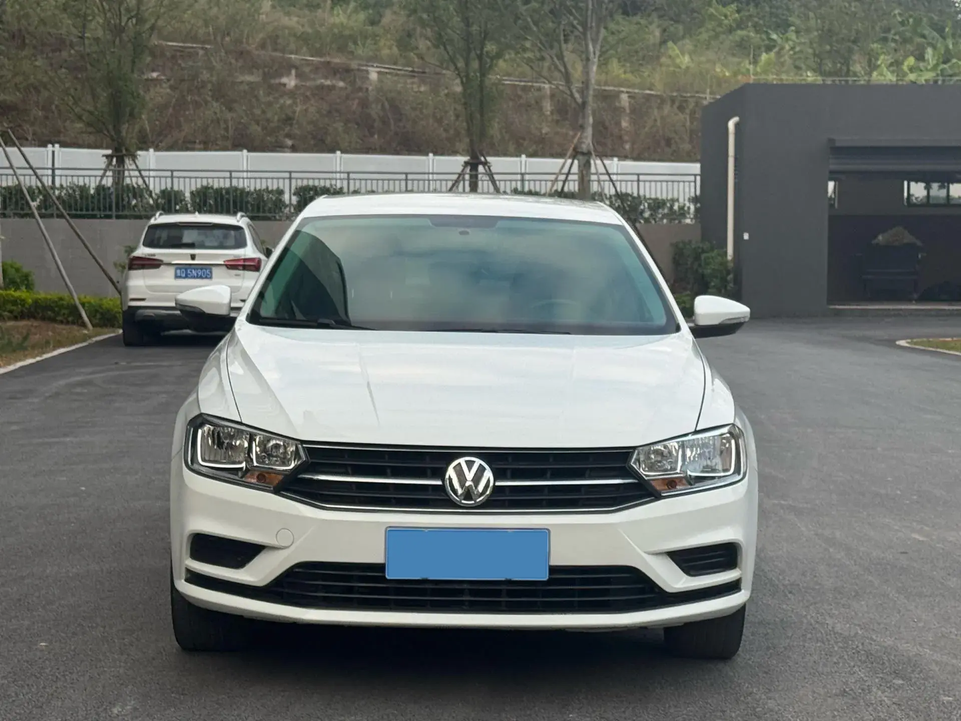 2019 VOLKSWAGEN BORA thumbnail 2