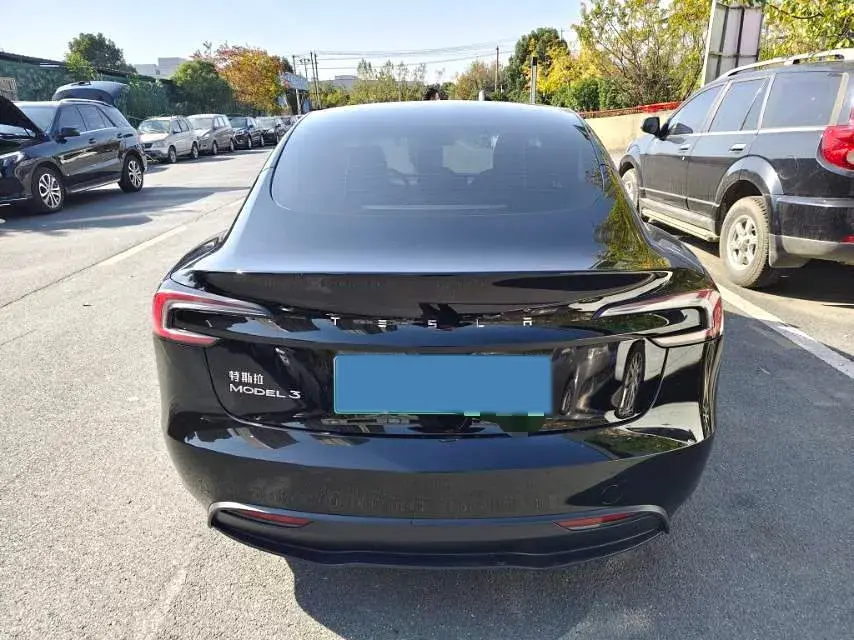 2023 TESLA MODEL thumbnail 4