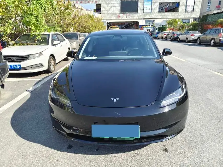 2023 TESLA MODEL thumbnail 2