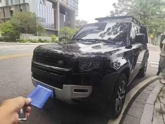 2023 Land Rover Defender 3.0T 400HP L6 8AT,autocango,china used car exporter,china ev exporter,chinese used car exporter,chinese used ev exporter