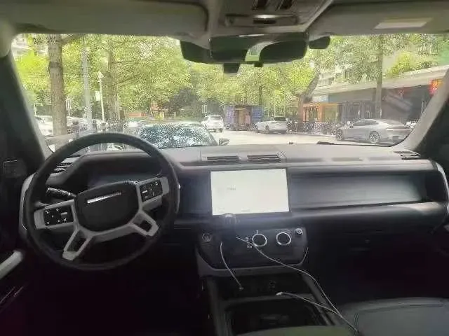 2023 Land Rover Defender 3.0T 400HP L6 8AT,autocango,china used car exporter,china ev exporter,chinese used car exporter,chinese used ev exporter