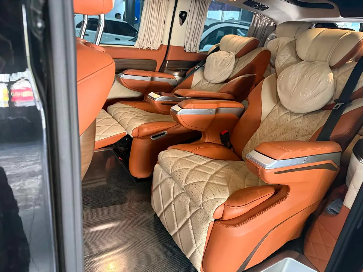 2023 Mercedes-Benz Vito 2.0T 211HP L4 9AT,autocango,china used car exporter,china ev exporter,chinese used car exporter,chinese used ev exporter