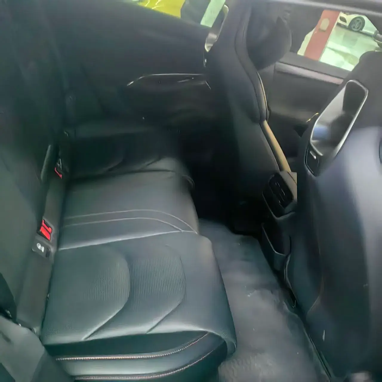 2024 MI SU7 thumbnail 3