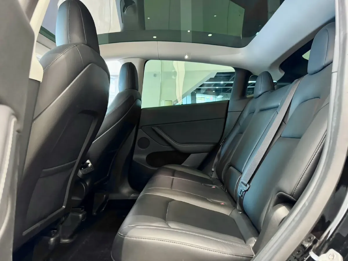 2022 Tesla Model Y BEV 60KWH,autocango,china used car exporter,china ev exporter,chinese used car exporter,chinese used ev exporter