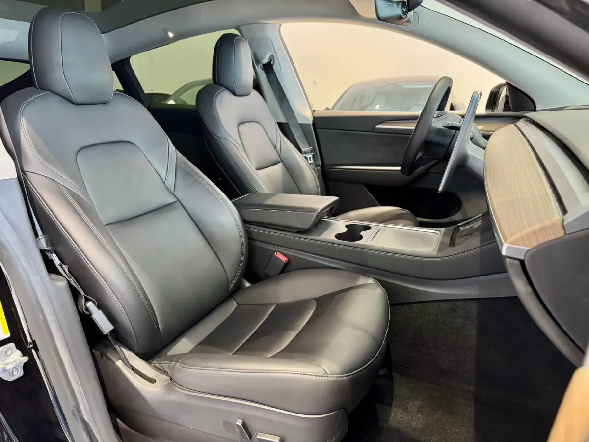 2022 Tesla Model Y BEV 60KWH,autocango,china used car exporter,china ev exporter,chinese used car exporter,chinese used ev exporter