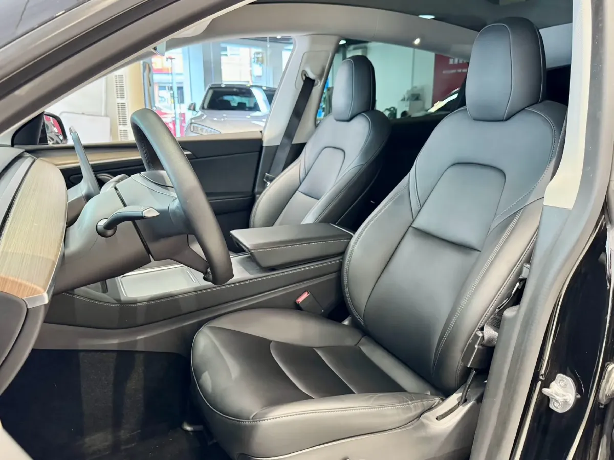 2022 Tesla Model Y BEV 60KWH,autocango,china used car exporter,china ev exporter,chinese used car exporter,chinese used ev exporter