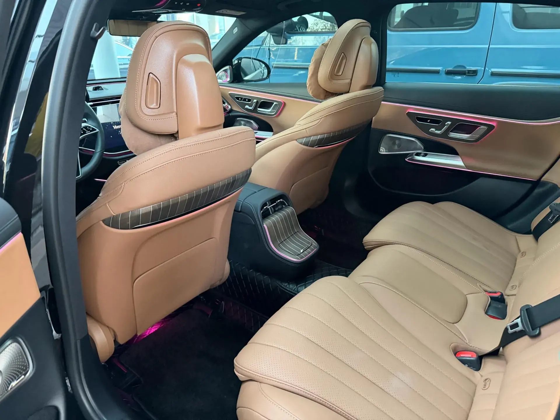 2025 MERCEDES-BENZ E thumbnail 3